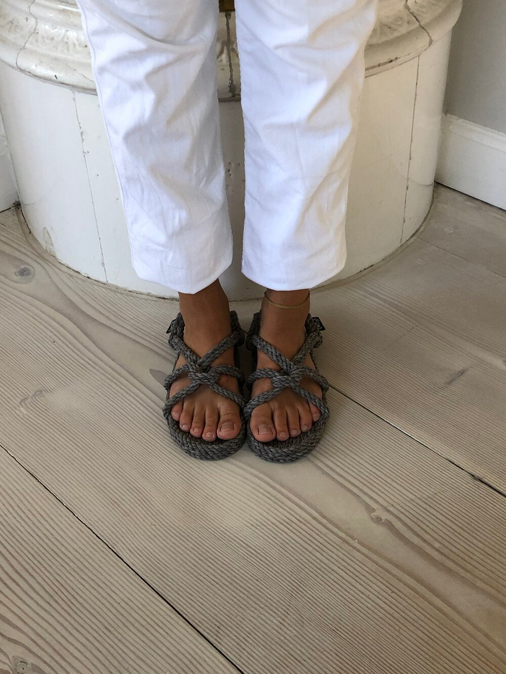 Mountain Momma dusty grey